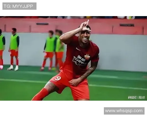 足球明星因伤瘸腿走路展现坚韧精神引发球迷热议与感动